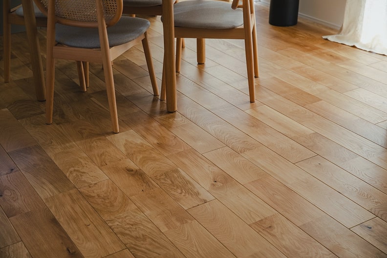 フローリングの床